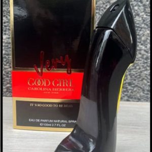 GOOD GIRL VERY GOOD CAROLINA HERRERA